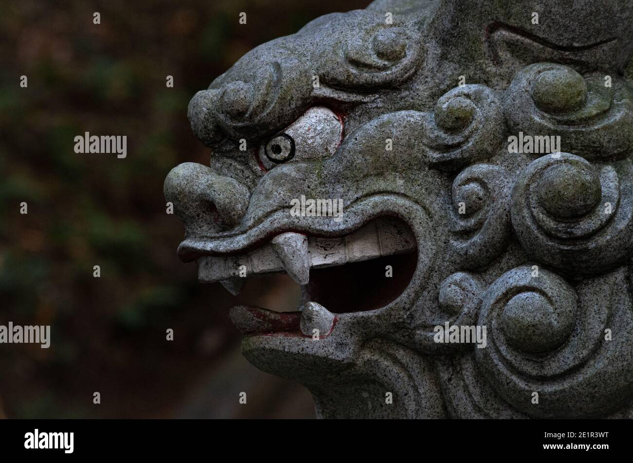 Fu Hund aus einem Schrein in Ena Japan Stockfoto