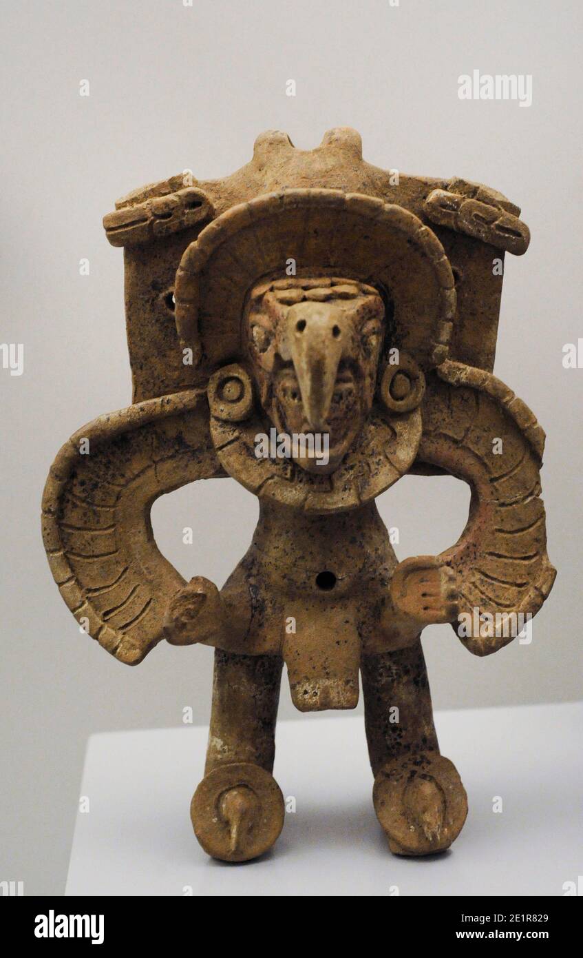Kriegerfigur. Keramik. Veracruz-Stil (700-900 n. Chr.). Golfküste, Mexiko. Museum of the Americas. Madrid, Spanien. Stockfoto