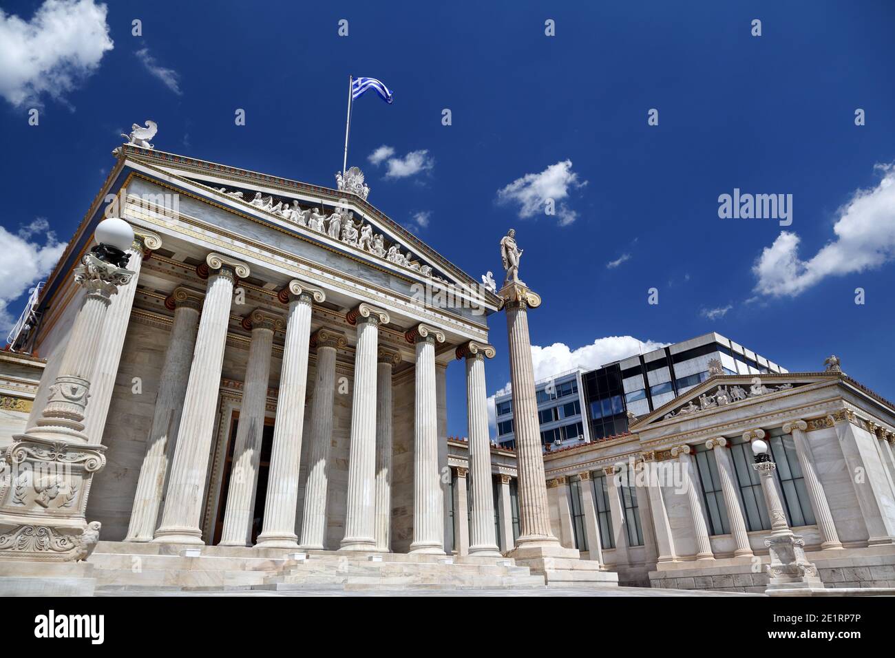 Die Akademie von Athen, eines der drei Gebäude, das die architektonischen Hansen Trilogie, in Athen, Griechenland, komponieren. Stockfoto