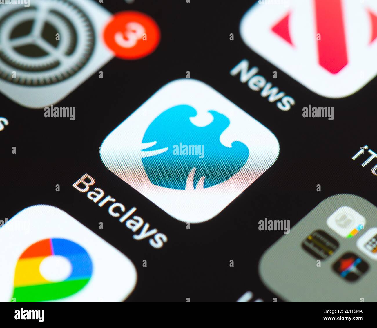 Barclays Bank App-Symbol auf dem Apple iPhone-Bildschirm. Anwendung für Online-Banking. Stockfoto