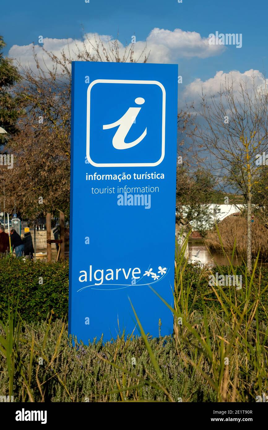 Algarve Tourist Information Schild Vor Dem Tourist Information Office In Silves Die Algarve Portugal Stockfoto