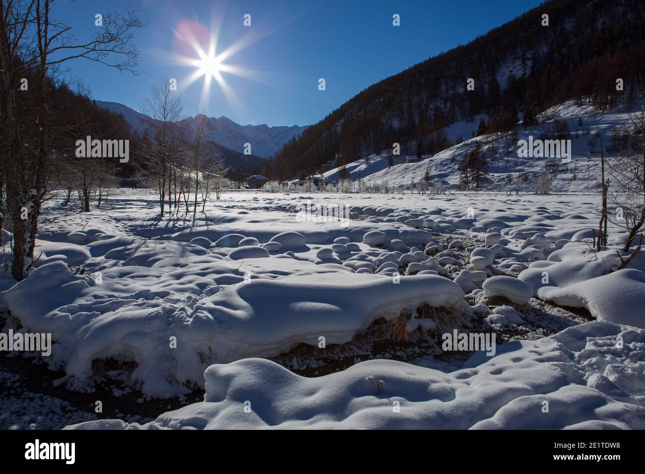Neuschnee-Oberfläche Stockfoto