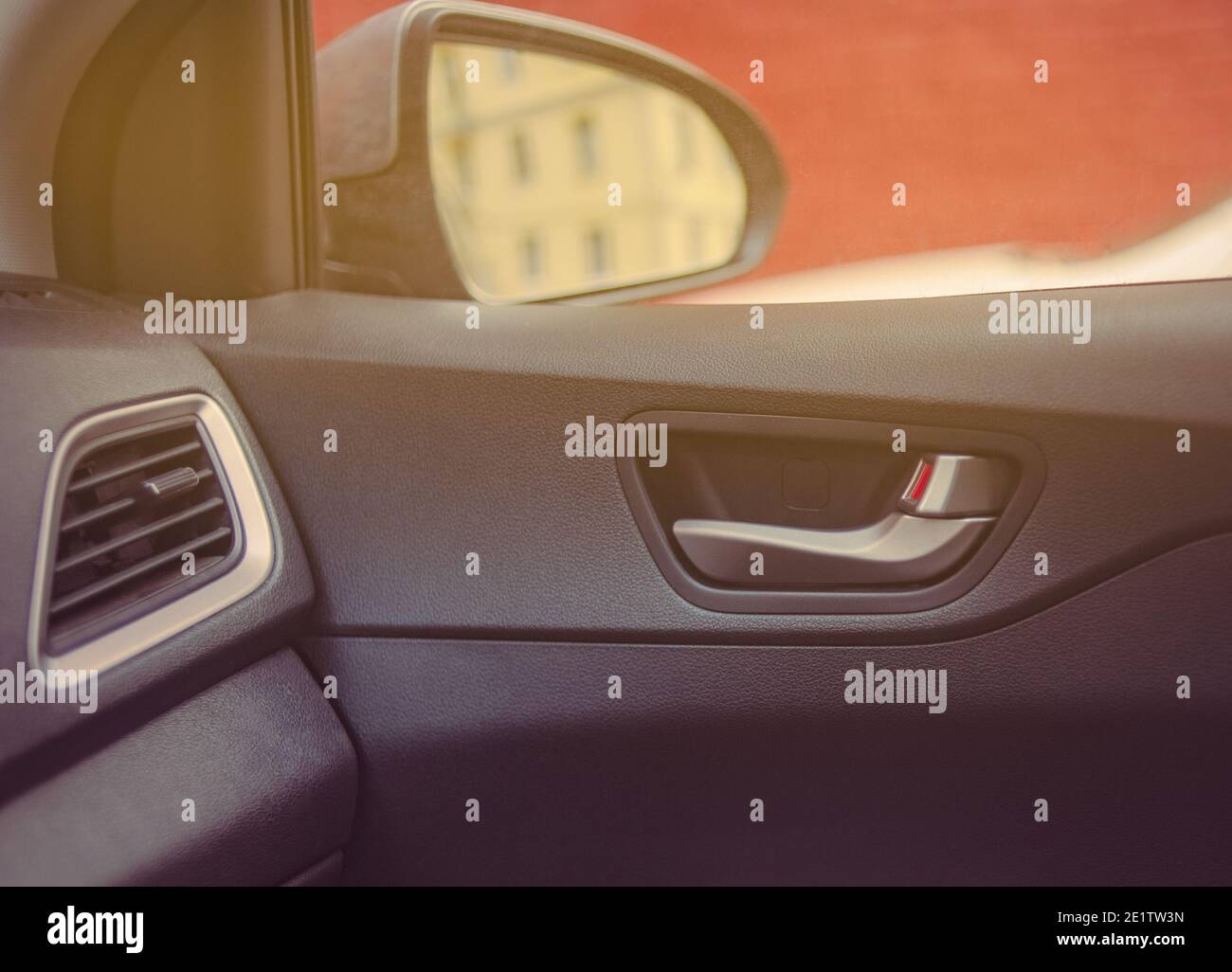 Auto Interrior Details mit Seitenspiegel und Türgriff sichtbar Stockfoto