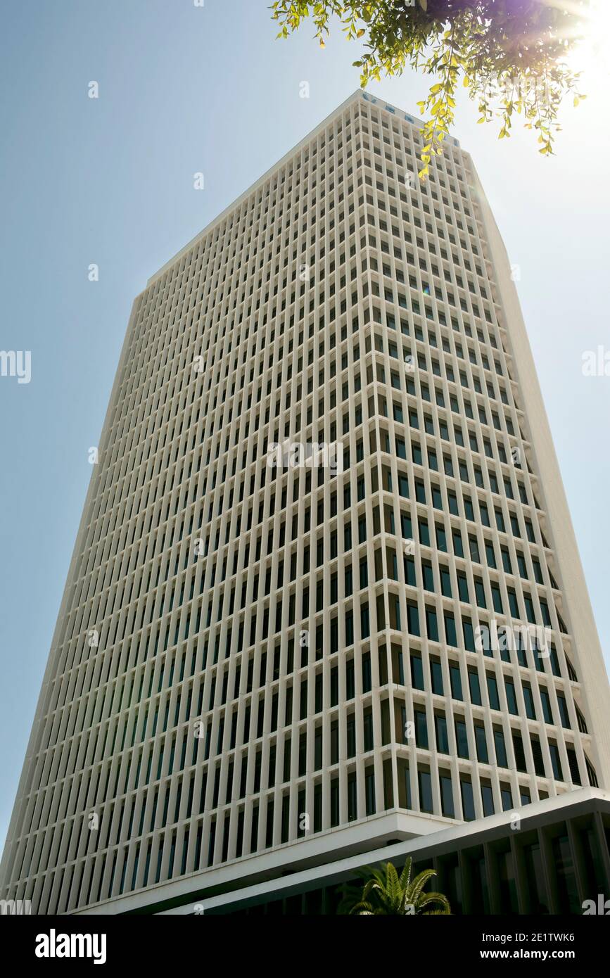 5670 Wilshire, das 27-stöckige hohe Bürohochhaus. Wilshire Blvd, Los Angeles, CA, USA. September 2019 Stockfoto