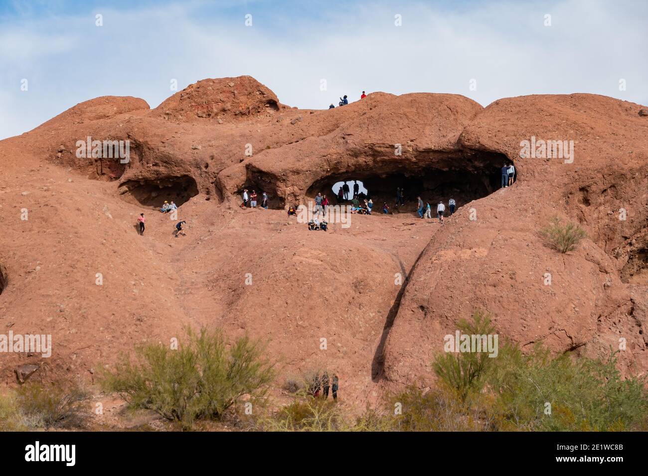 Phoneix, 2. JANUAR 2021 - viele Menschen wandern im berühmten Hole in the Rock Stockfoto