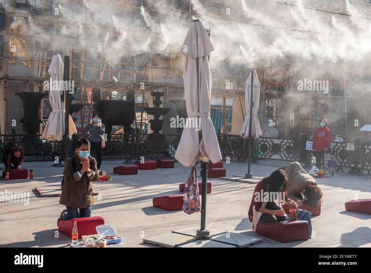 Der Innenhof des Wong Tai Sin Tempels in Hongkong Stockfoto