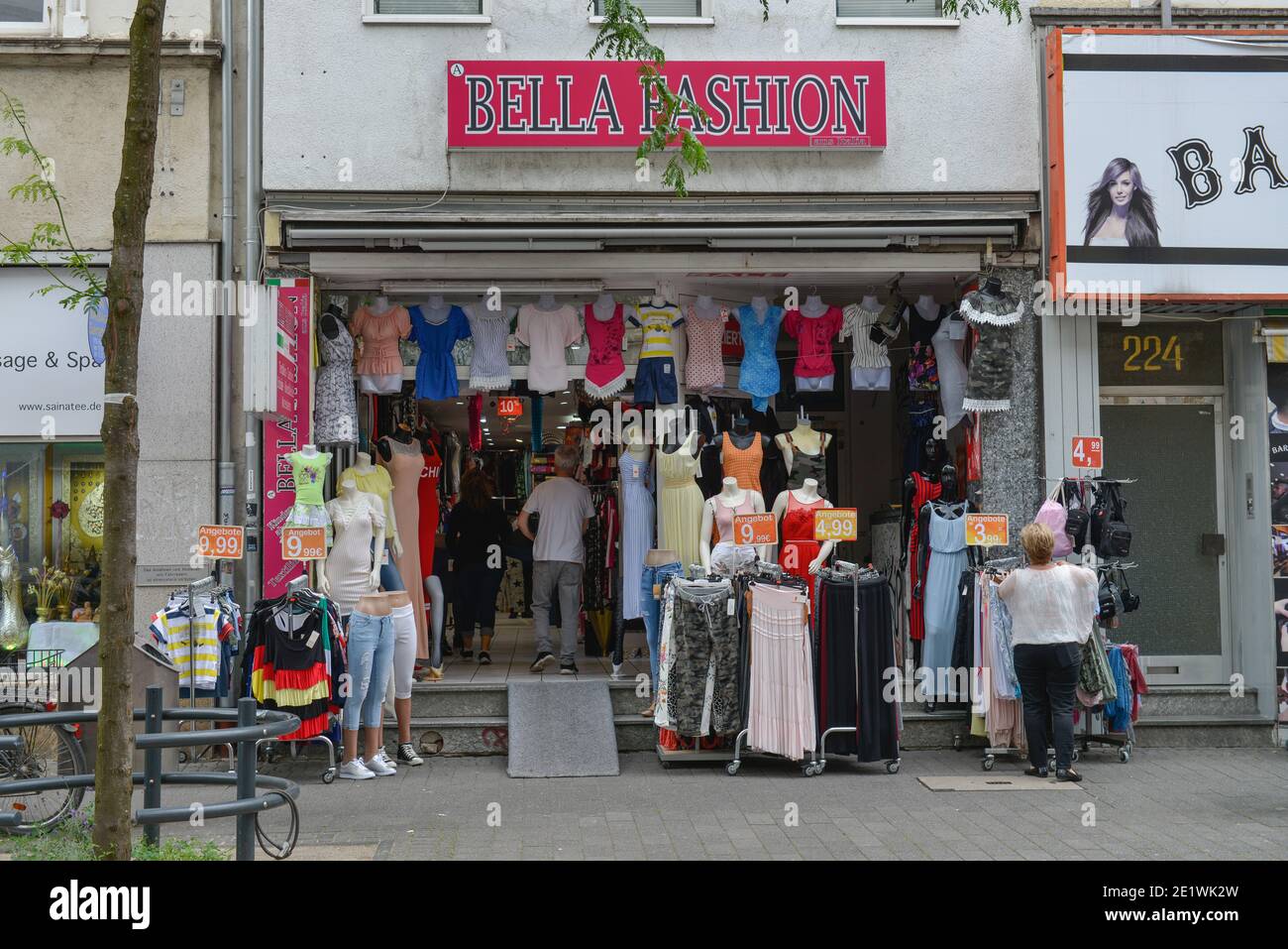 Laden, Ramschkleidung, Venloer Straße, Ehrenfeld, Köln, 92660 Stockfoto