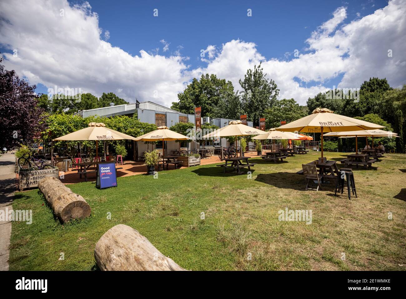 22. Dezember 2020 Bright Australia : Exrerior Ansicht der berühmten Bright Brewery, Bright, Australien Stockfoto