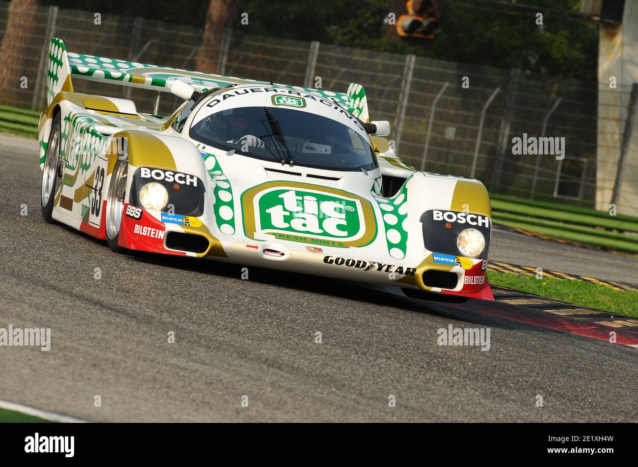 Imola Italien - 20. Oktober 2012: Porsche 962 mit Lindberg Eyewear während des Trainings auf Imola Circuit bei der Veranstaltung Luigi Musso Historic GP 20 Stockfoto