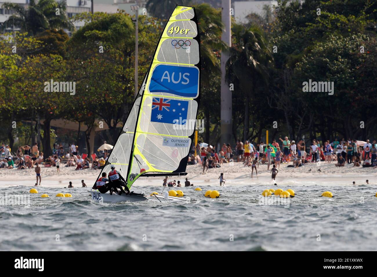 Segeln Rio 2016 Olympische Spiele. Die australischen Segler Nathan Outteridge und Iain Jensen 49er Sikff Klasse. Ehemalige olympische Goldmedaillengewinner Segelschiff-Team. Stockfoto