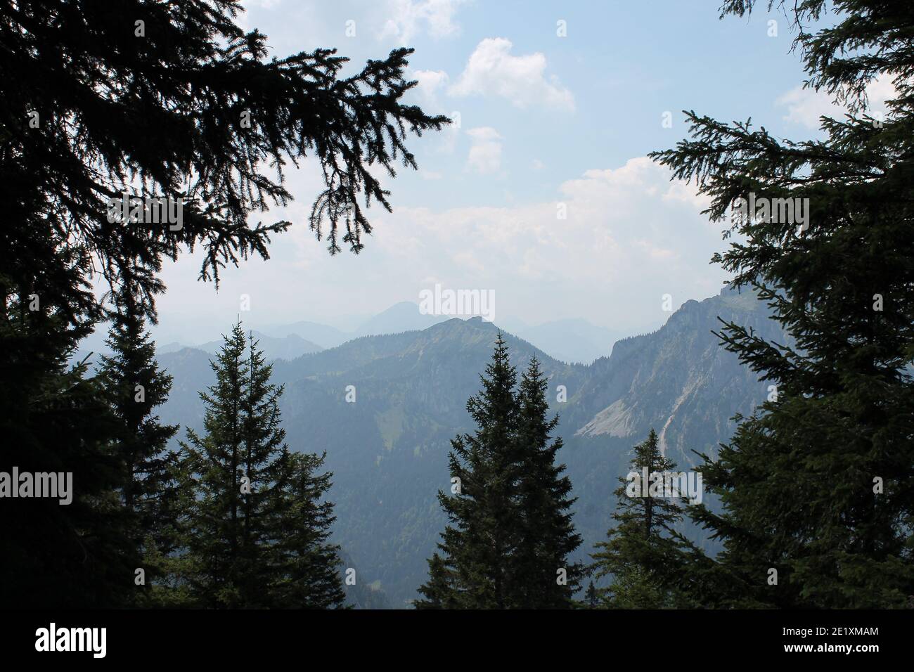 In Bayern finden Sie wunderschöne Berglandschaften, die sich perfekt zum Wandern und Klettern eignen. Stockfoto