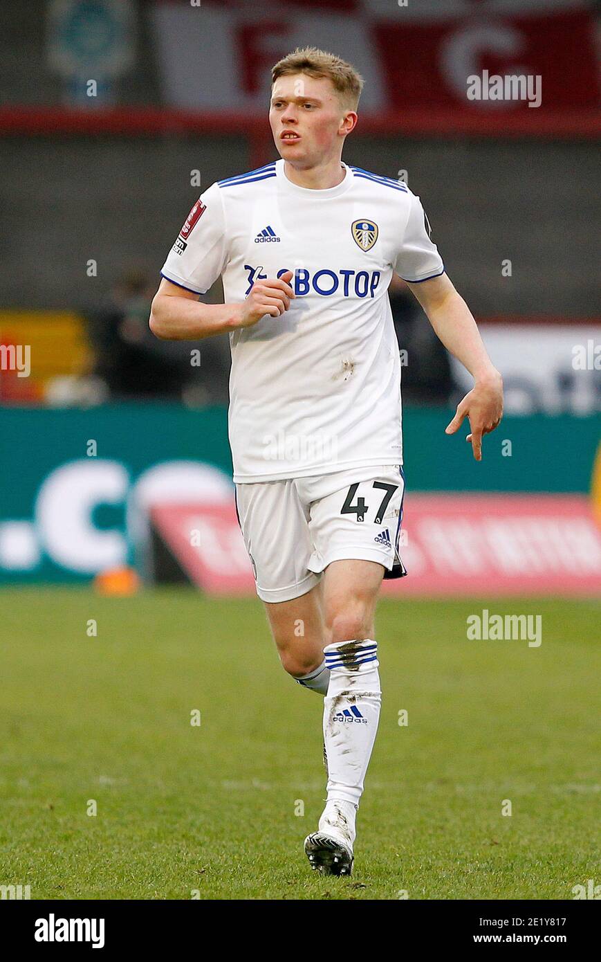 Crawley, Großbritannien. Januar 2021. CRAWLEY, ENGLAND - JANUAR 10: Jack Jenkins aus Leeds United debütiert während der dritten Runde des FA Cup zwischen Crawley Town und Leeds United am 10. Januar 2021 im People's Pension Stadium, Crawley, UK Credit: Action Foto Sport/Alamy Live News Stockfoto