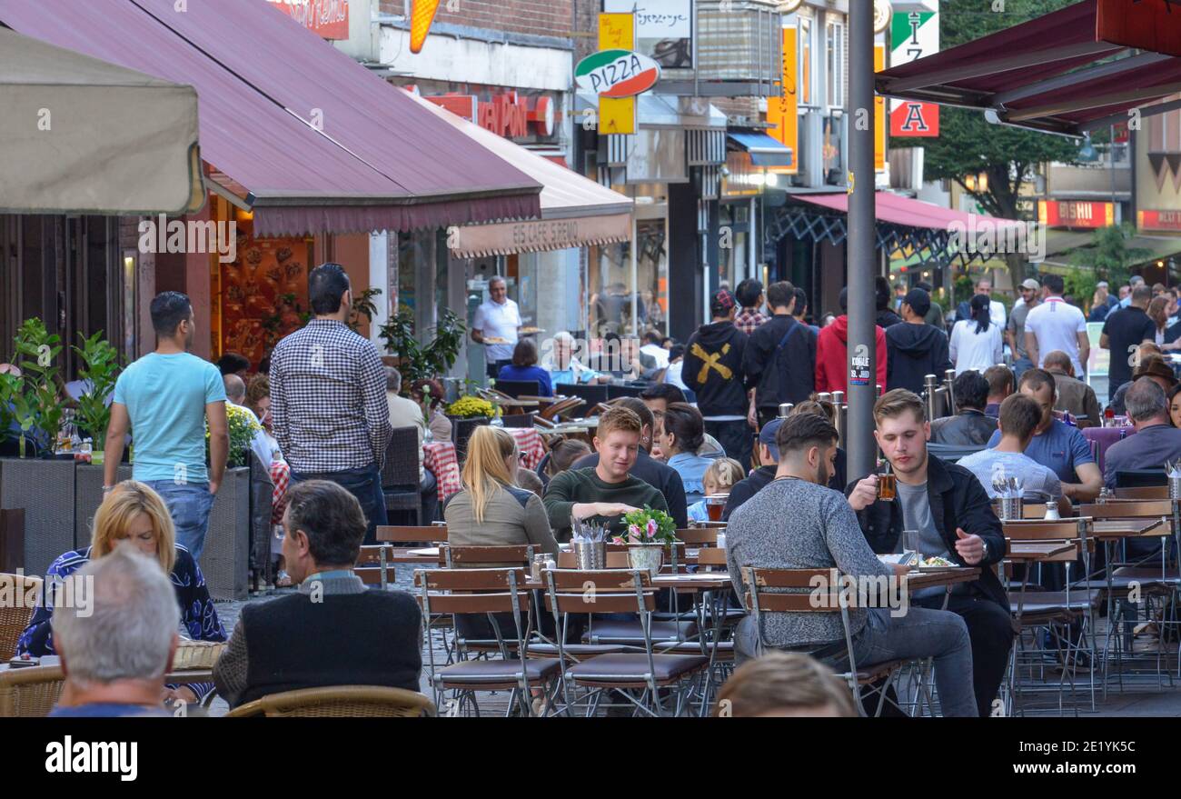 Restaurants, Pontstrasse, Aachen, Nordrhein-Westfalen, Deutschland  Stockfotografie - Alamy