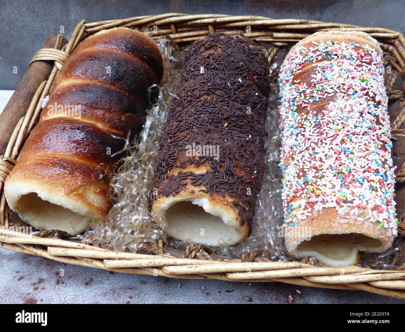 Drei Baumstäbchen Mit Schokolade Stockfoto