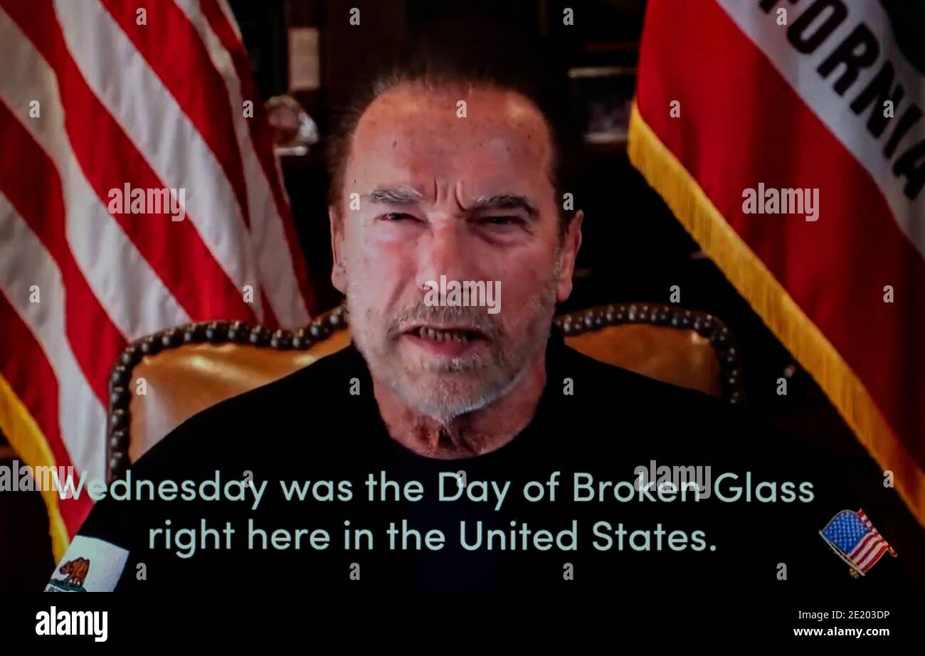 Los Angeles, Kalifornien, USAARNOLD SCHWARZENEGGER veröffentlicht ein Video über Twitter, in dem er erklärt, dass "Präsident Trump ein gescheiterter Führer ist. Er wird als der schlechteste Präsident aller Zeiten in die Geschichte eingehen.(Bildquelle: © Twitter/Arnold Schwarzenegger/ZUMA Wire) Bildquelle: ZUMA Press, Inc./Alamy Live News Stockfoto