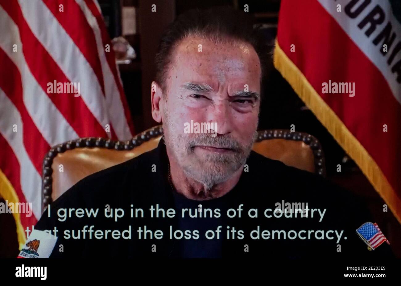 Los Angeles, Kalifornien, USAARNOLD SCHWARZENEGGER veröffentlicht ein Video über Twitter, in dem er erklärt, dass "Präsident Trump ein gescheiterter Führer ist. Er wird als der schlechteste Präsident aller Zeiten in die Geschichte eingehen.(Bildquelle: © Twitter/Arnold Schwarzenegger/ZUMA Wire) Bildquelle: ZUMA Press, Inc./Alamy Live News Stockfoto