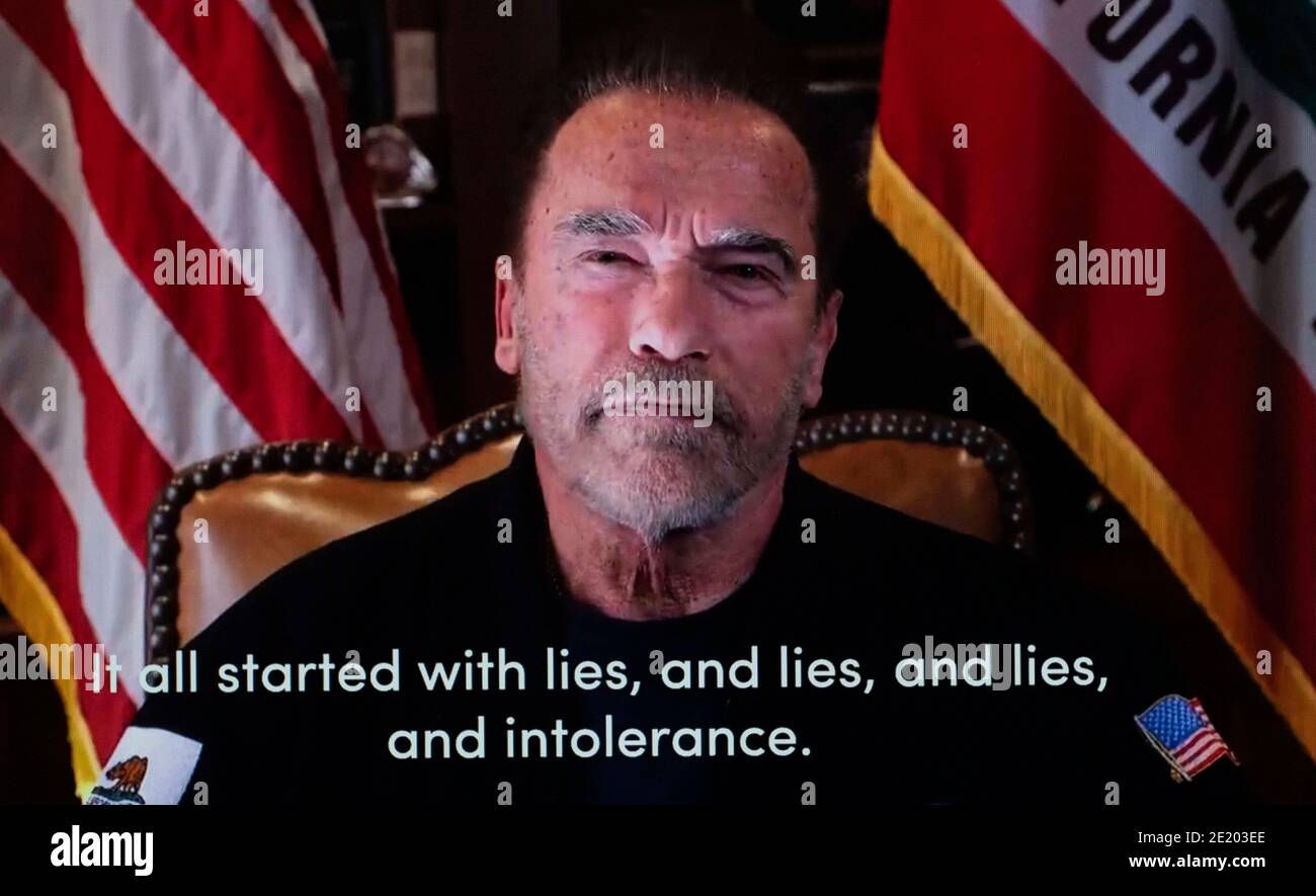 Los Angeles, Kalifornien, USAARNOLD SCHWARZENEGGER veröffentlicht ein Video über Twitter, in dem er erklärt, dass "Präsident Trump ein gescheiterter Führer ist. Er wird als der schlechteste Präsident aller Zeiten in die Geschichte eingehen.(Bildquelle: © Twitter/Arnold Schwarzenegger/ZUMA Wire) Bildquelle: ZUMA Press, Inc./Alamy Live News Stockfoto