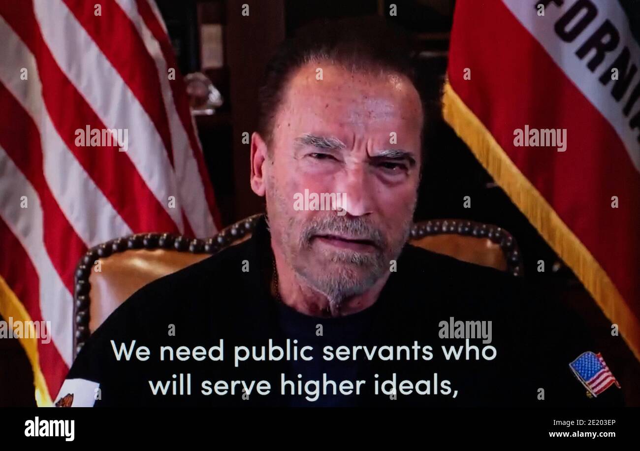 Los Angeles, Kalifornien, USAARNOLD SCHWARZENEGGER veröffentlicht ein Video über Twitter, in dem er erklärt, dass "Präsident Trump ein gescheiterter Führer ist. Er wird als der schlechteste Präsident aller Zeiten in die Geschichte eingehen.(Bildquelle: © Twitter/Arnold Schwarzenegger/ZUMA Wire) Bildquelle: ZUMA Press, Inc./Alamy Live News Stockfoto