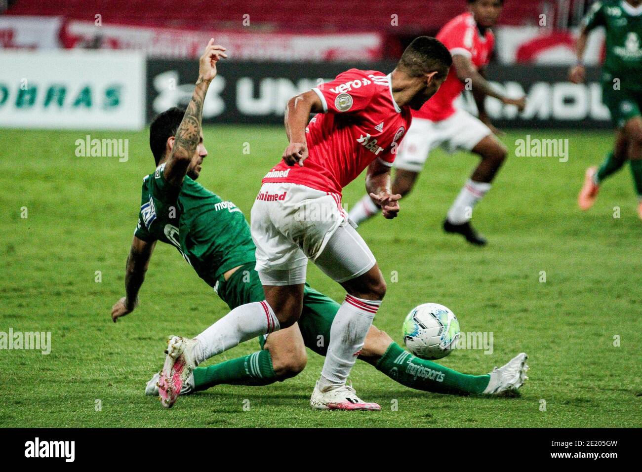 10. Januar 2021: Porto Alegre (RS), 10/01/2021 Ã¢â‚¬' FUTEBOL/CAMPEONATO BRASILEIRO/INTERNACIONAL/GOIAS - Atacante Caio Vidal tenta jogada no ataque do Internacional, partida valida pela 29a rodada do Campeonato Brasileiro no Estadio Beira-Rio em Porto Alegre/RS, neste domingo Live Wire Credit: Matheus PE/THEUMA News/Alamy S2/ZS2 Stockfoto