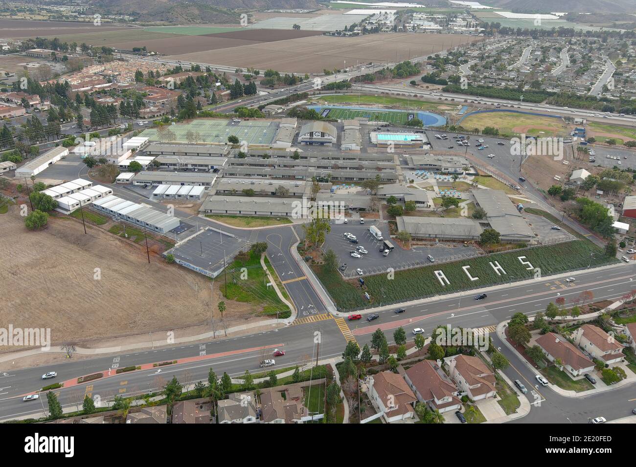 Eine Luftaufnahme der Adolfo Camarillo High School, Mittwoch, 6. Januar 2021, in Camarillo, Kalifornien. Stockfoto