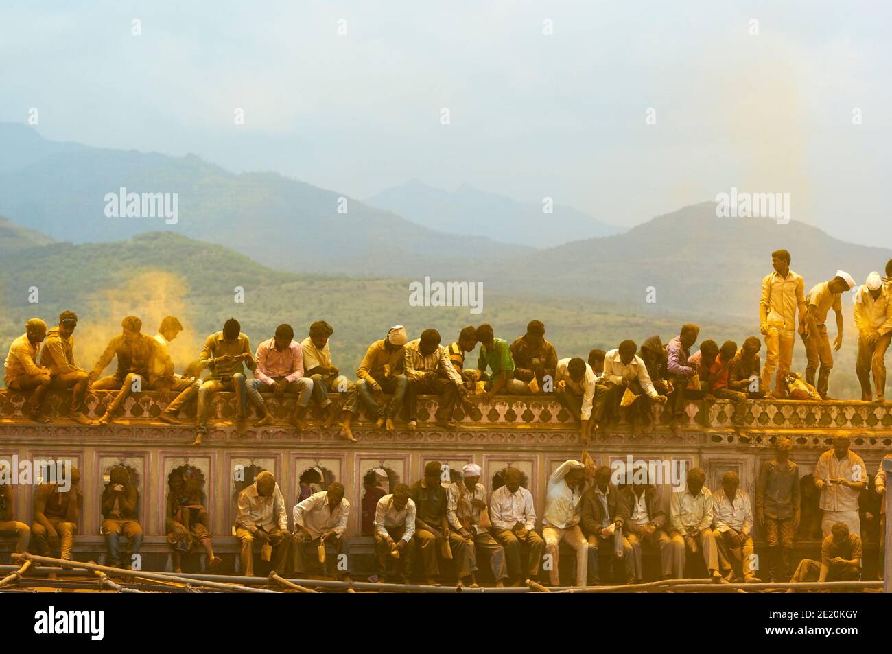 Bhandara das Kurkuma oder haldi Duschen Festival von jejuri Maharashtra, Indien. Stockfoto