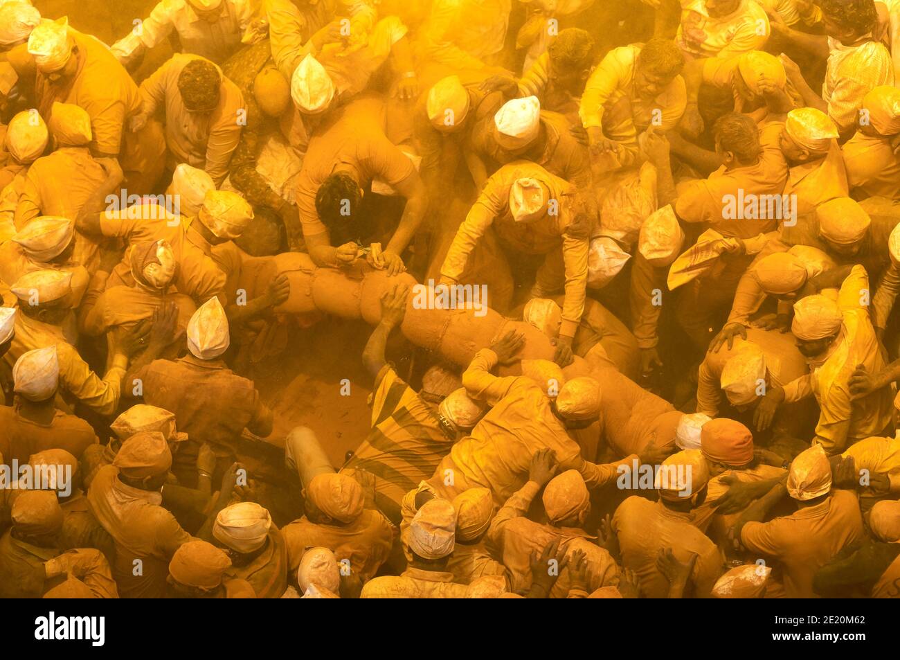 Bhandara das Kurkuma oder haldi Duschen Festival von jejuri Maharashtra, Indien. Stockfoto