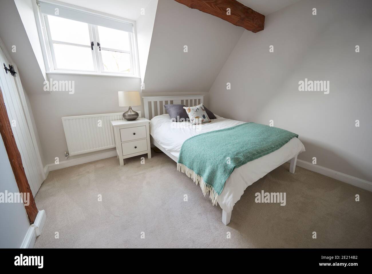 Blick Von Innen Auf Schöne Schlafzimmer Mit Weichen Möbeln In Familie Zu Hause Stockfoto