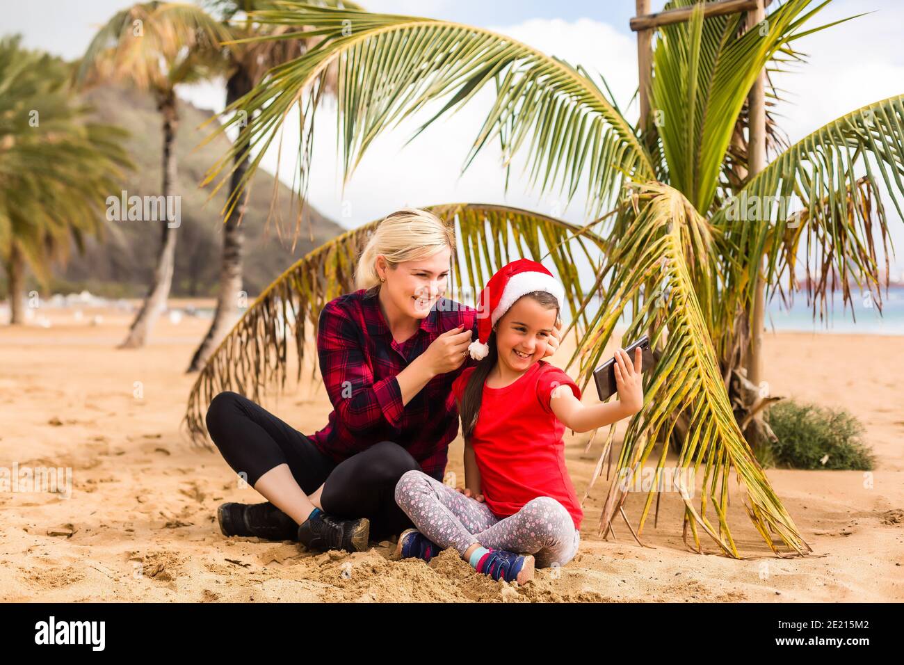 Weihnachtsbaum Mit Palmen Am Strand Stockfotos Und Bilder Kaufen Alamy