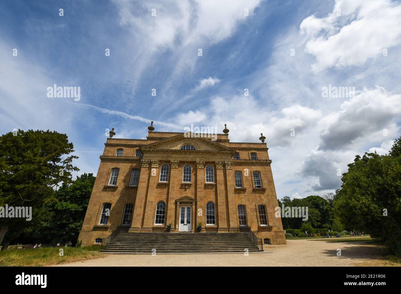 Bild von Kings Weston House, einem historischen Gebäude in Kings Weston Lane, Kingsweston, Bristol, England, mit schönen Himmel im Hintergrund und Kopie sp Stockfoto
