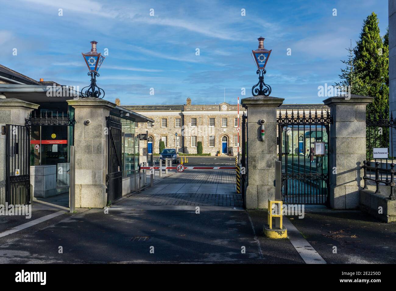 Garda Siochana Hauptsitz im Phoenix Park, Dublin, Irland. Die irische Polizei ist überwiegend eine unbewaffnete Kraft von ca. 14.000 Stockfoto