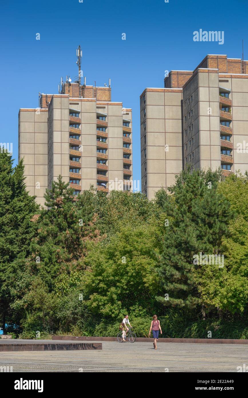 Hochhaeuser, Ernst-Thaelmann-Park, Danziger Straße, Prenzlauer Berg ...