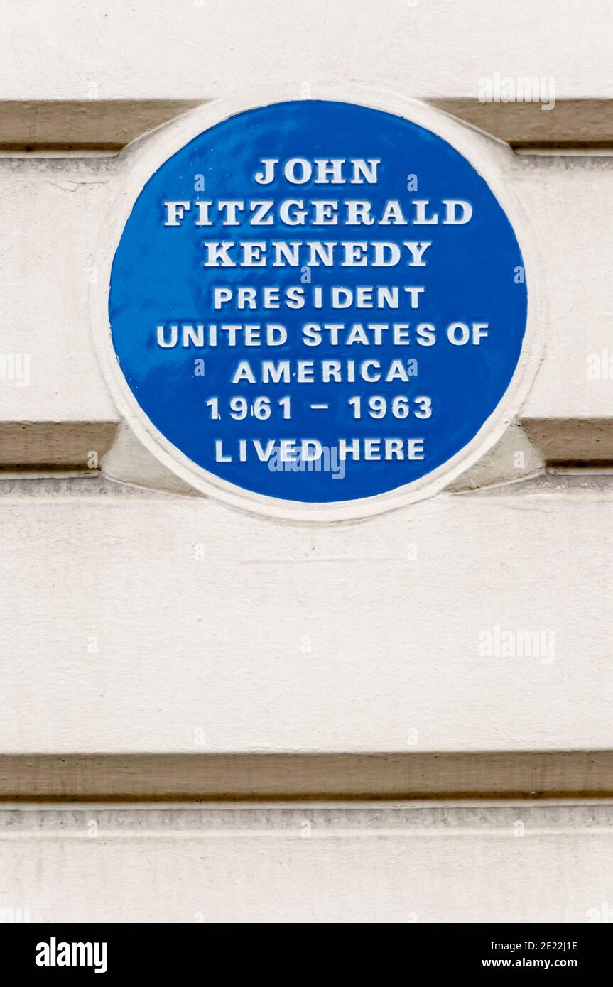 Blaue Plakette auf Princes Gate Eigentum lebte in von John Fitzgerald Kennedy, Präsident der Vereinigten Staaten von Amerika. Stockfoto