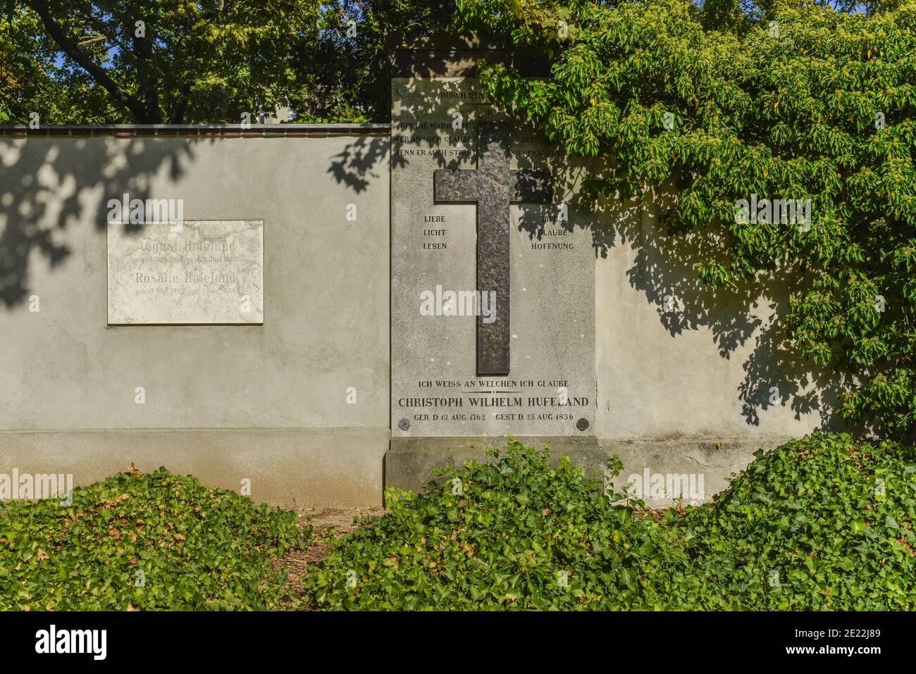 Grab, Christoph Wilhelm Hufeland, Dorotheenstaedtischer Friedhof, Chausseestrasse, Mitte, Berlin, Deutschland Stockfoto