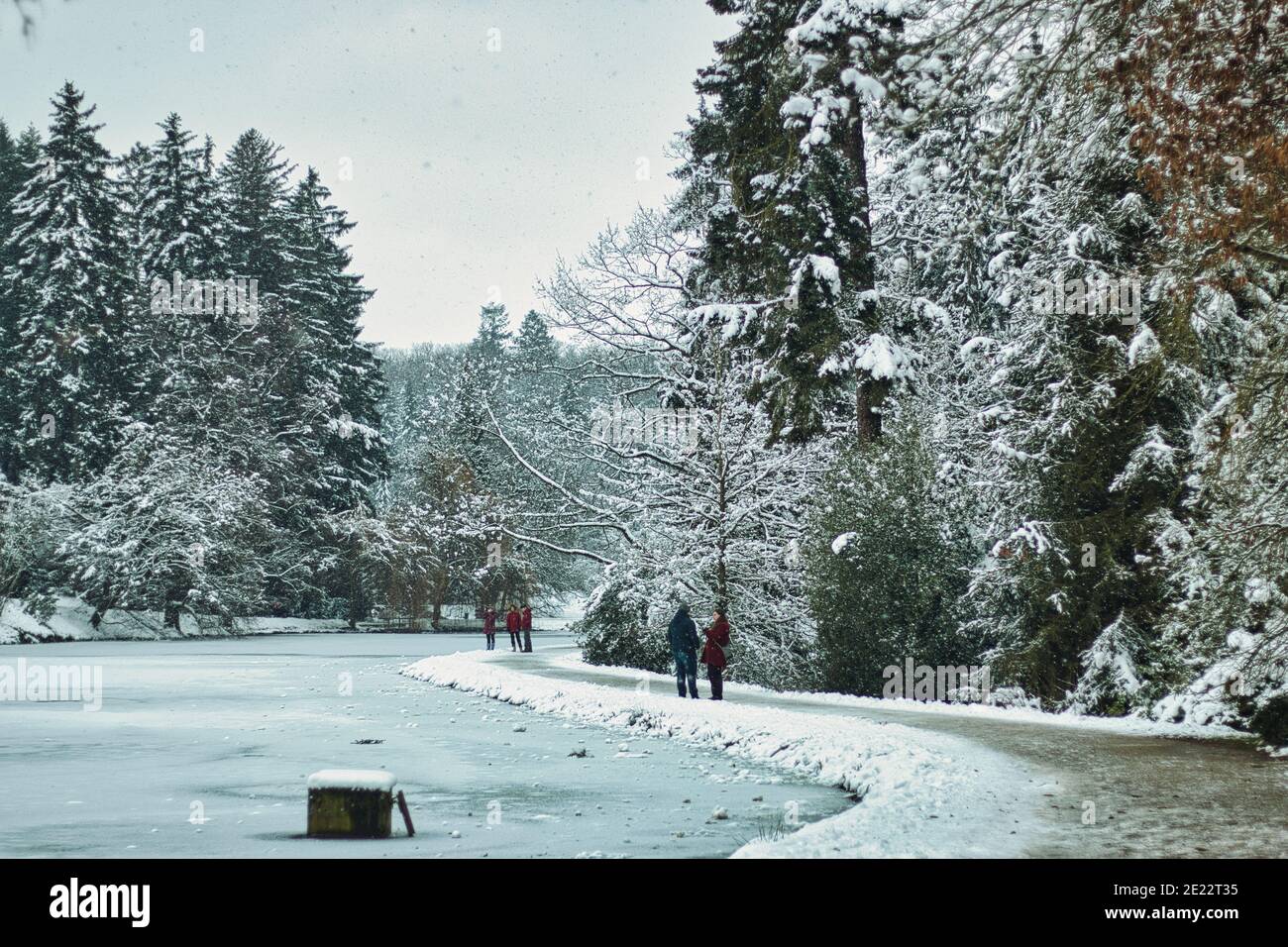 Pruhonice Park unter Schnee Stockfoto