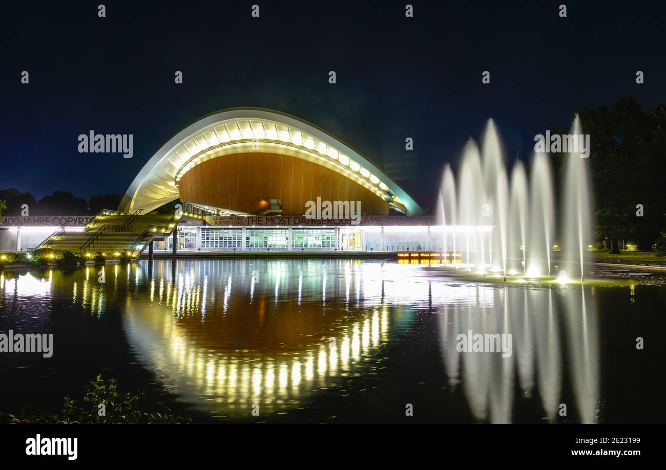 Haus der Kulturen der Welt, John-Foster-Dulles-Allee, Tiergarten, Mitte, Berlin, Deutschland Stockfoto Haus der Kulturen der Welt, John-Foster-Dulles-Allee, Tiergarten, Mitte, Berlin, Deutschland Stockfoto