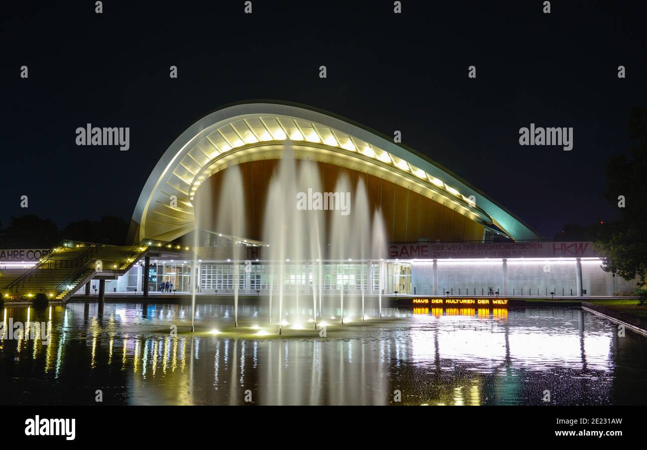 Haus der Kulturen der Welt, John-Foster-Dulles-Allee, Tiergarten, Mitte, Berlin, Deutschland Stockfoto Haus der Kulturen der Welt, John-Foster-Dulles-Allee, Tiergarten, Mitte, Berlin, Deutschland Stockfoto