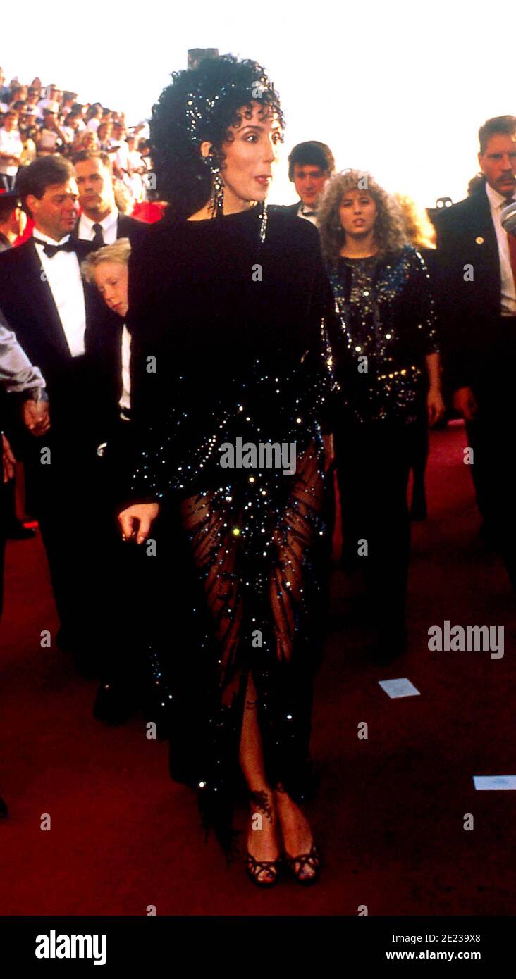 Cher bei den Academy Awards 1988. Quelle: Ralph Dominguez/MediaPunch Stockfoto