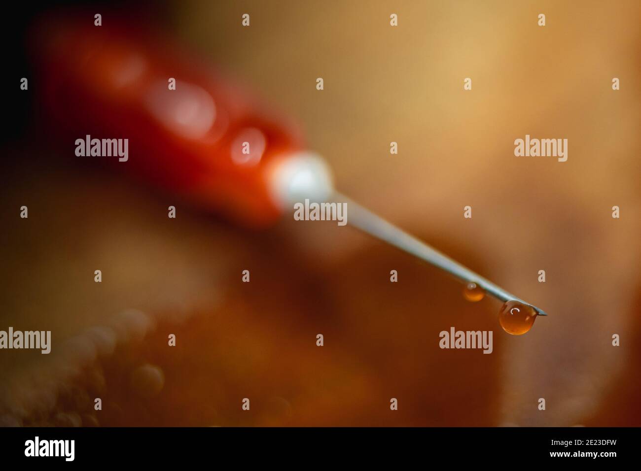 Injektionsnadel für die Covid-Impfung. Stockfoto