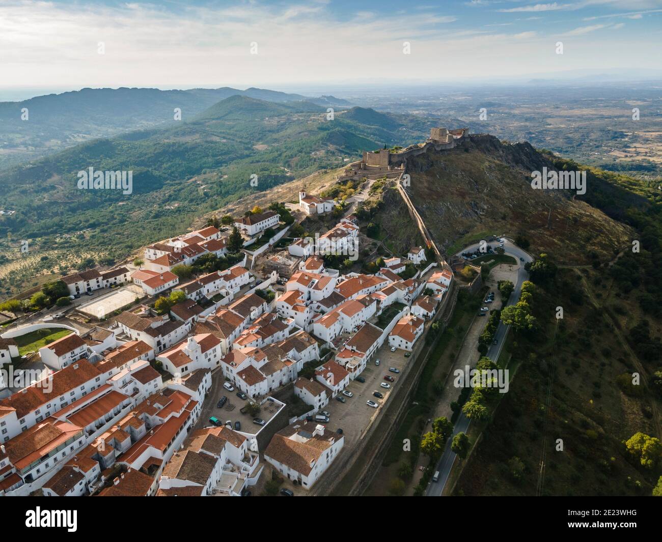 Marvao mit dem Schloss auf dem Hügel in Alentejo, Portugal Stockfoto