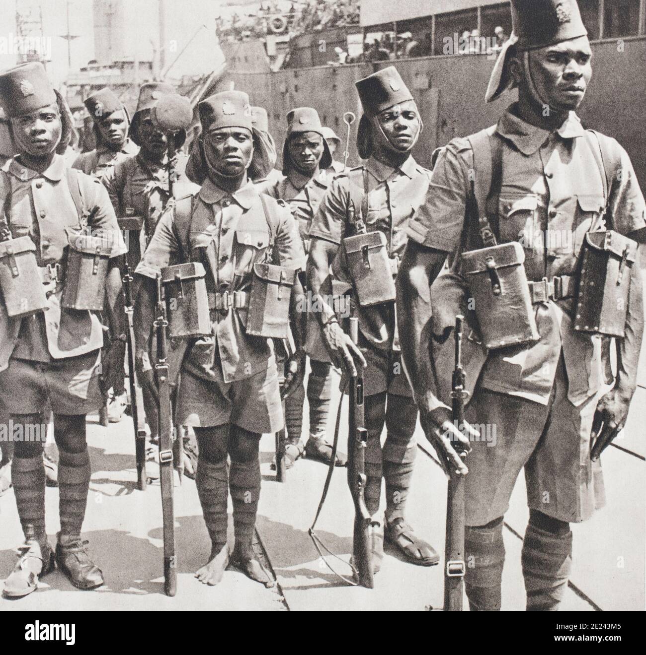 Belgischen kolonialen Truppen beteiligen sich an der Kampagne in Ostafrika und dem Nahen Osten. Anreise aus dem Kongo, unserem kolonialen Truppen, unter dem Kommando von lieut Stockfoto