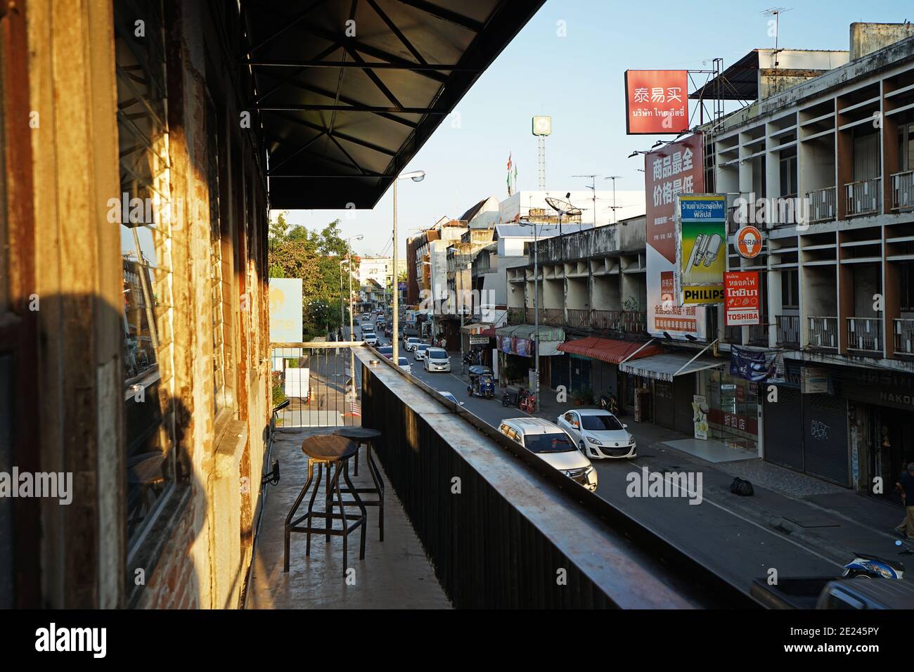 Außenarchitektur Gebäude und Stadtbild Blick vom Balkon der Stadt Chiang Mai, nördliche Provinz von Thailand Stockfoto