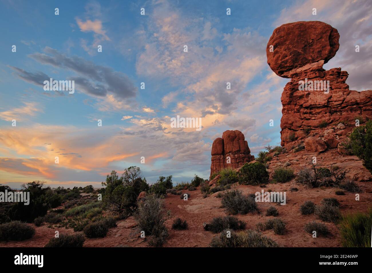 Wunderschöne Aufnahme von Balanced Rock Naturfeature in Utah Stockfoto