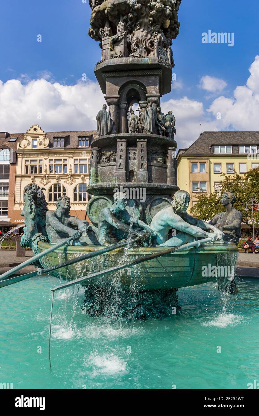 Geschichte Spalte Skulptur an der Gorresplatz Platz in Koblenz, Deutschland Stockfoto