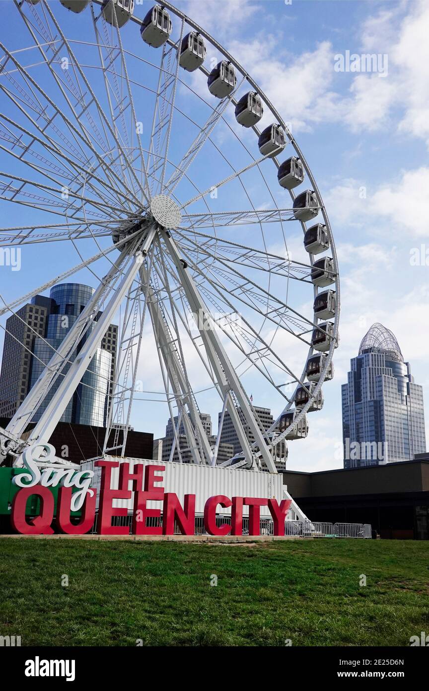 Ferris Wheel in Downtown Cincinnati Ohio Stockfoto