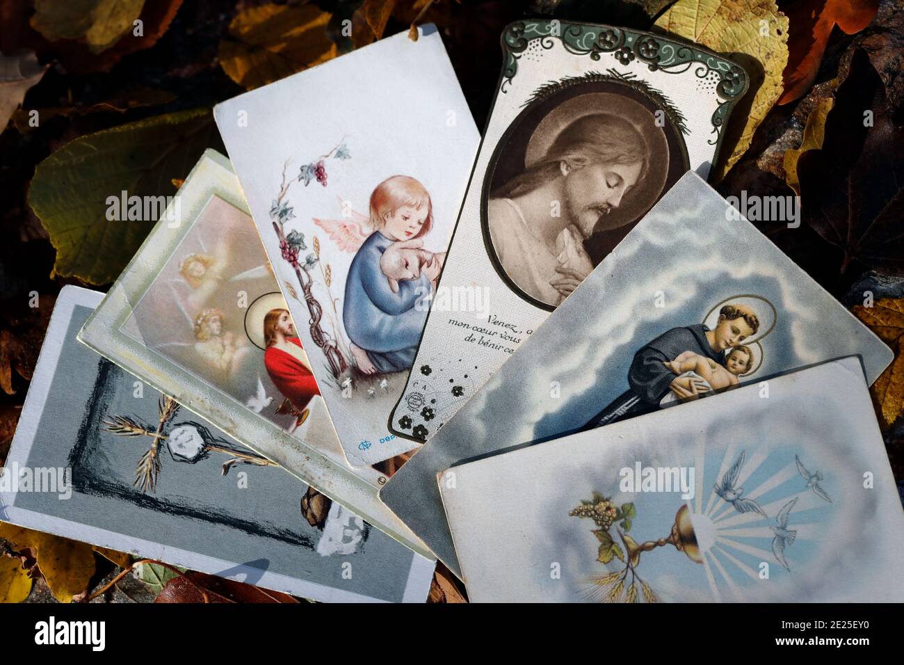 Katholische Kirche. Alte heilige Bilder. Frankreich. Stockfoto