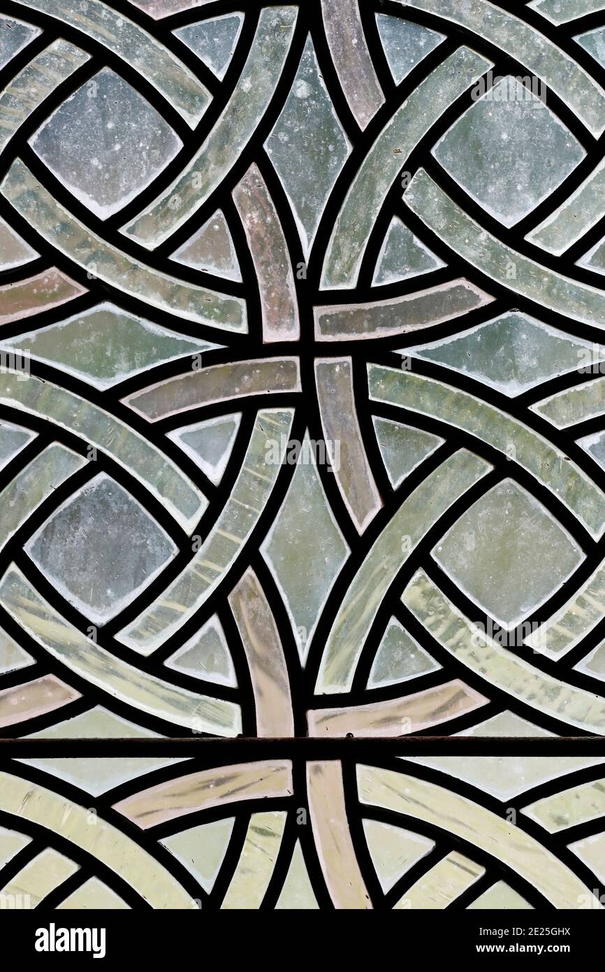 Zisterzienserabtei von Fontenay. Buntglasfenster. Frankreich. Stockfoto