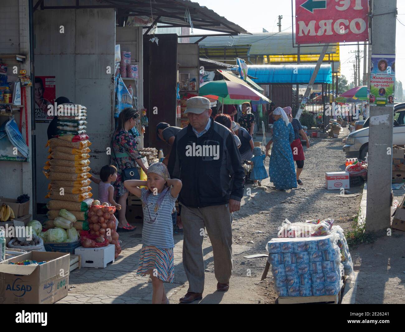 Der traditionelle Markt. Stadt Talas im Tien Shan oder himmlische Berge. Asien, Zentralasien, Kirgisistan Stockfoto