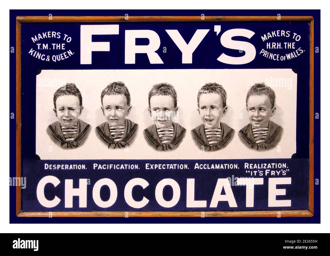 FRYS CHOCOLATE Vintage 1900 Emaille Wandtafel Werbung Fry's Chocolate Zeigt einen kleinen Jungen in 5 Stufen des Schokoladenbedürfnis & Erwartungen Süßwaren Süßigkeiten behandeln etc Entscheidungsträger HRH Prince Von Wales und dem King & Queen Stockfoto