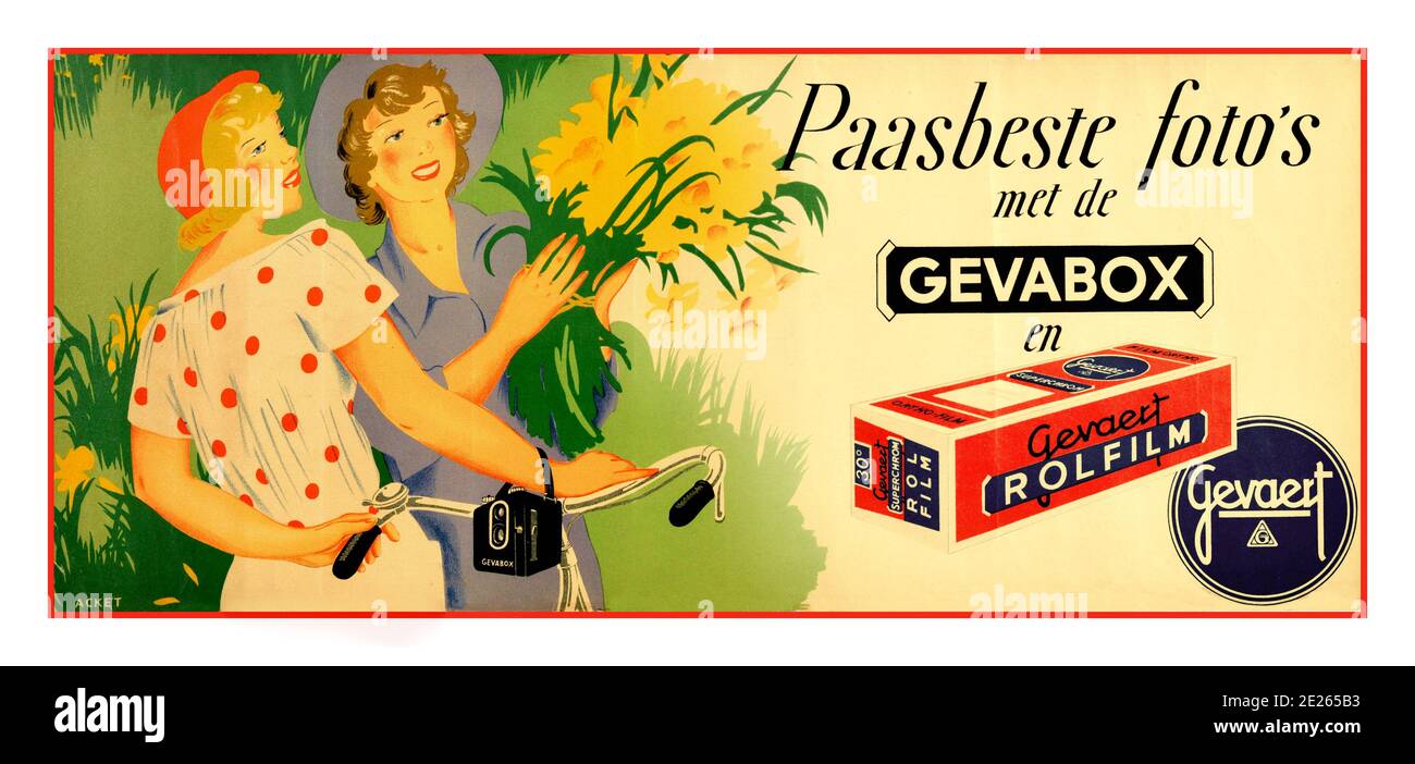GEVAERT 1950er Jahre Original vintage Werbeplakat für Gevabox Fotokamera und Gevaert Photographic Film. Bunte Illustration von zwei Damen mit einem Fahrrad und einer Gevabox Kamera mit Blumen. Ausgabeland: Deutschland, Designer: Acket 1950er Jahre Stockfoto