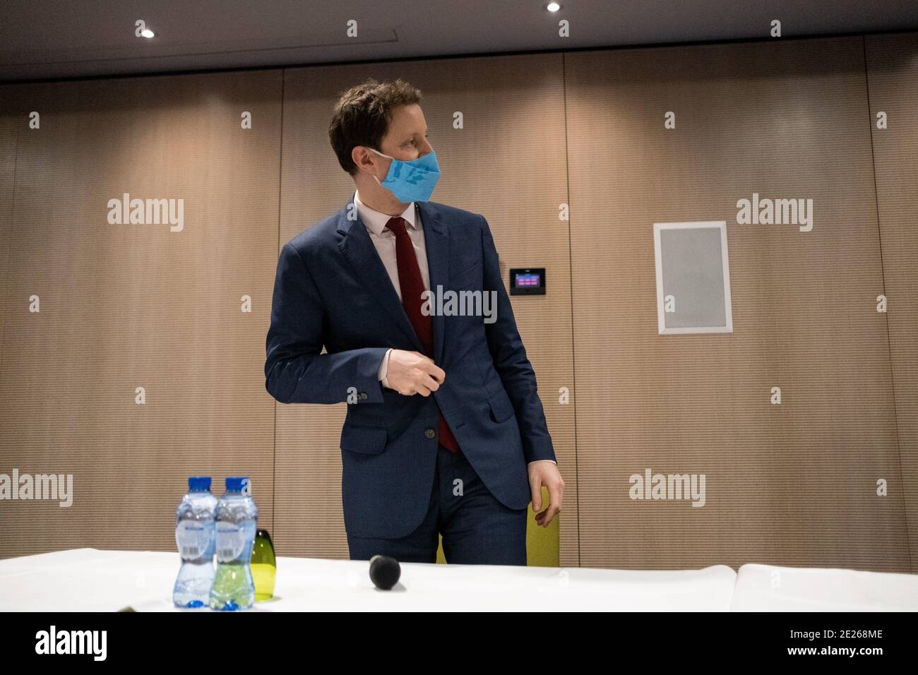 Clement Beaune, Staatssekretär für europäische Angelegenheiten beim Minister für Europa und auswärtige Angelegenheiten Frankreichs, hielt ein Briefing mit über Stockfoto